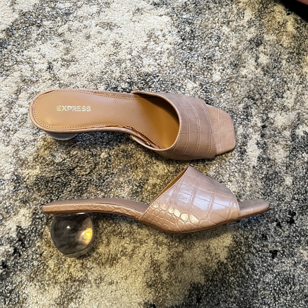 Express Women's Beige Slide Sandals